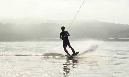 Wakeboarding: Kombinasi Kecepatan Dan Keseimbangan