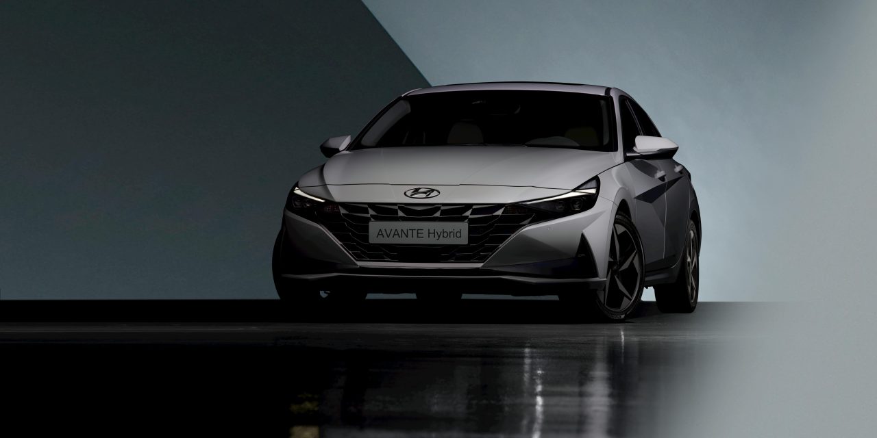 Perbandingan Teknologi Hybrid Dan EV: Mana Yang Lebih Efisien