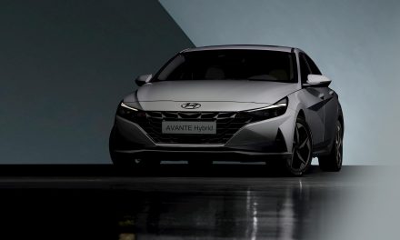 Perbandingan Teknologi Hybrid Dan EV: Mana Yang Lebih Efisien