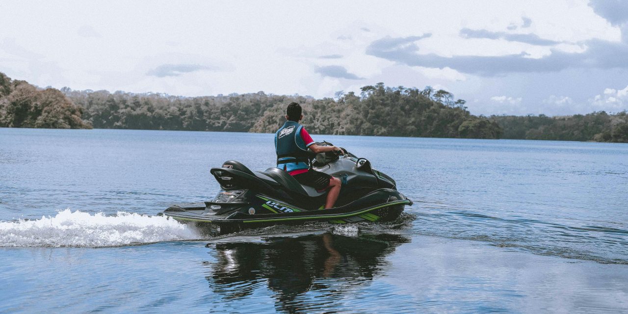 Jet Ski: Olahraga Air Ekstrem Dengan Teknologi Canggih