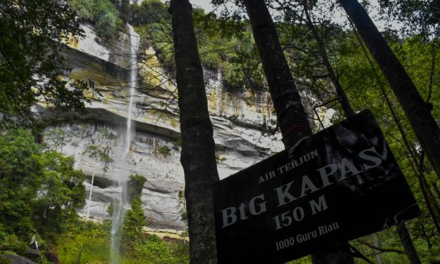 Keindahan Air Terjun Batang Kapas Yang Tersembunyi Di SUMBAR