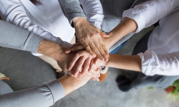 Pemimpin Inspiratif: Rahasia Untuk Membangun Tim Yang Solid