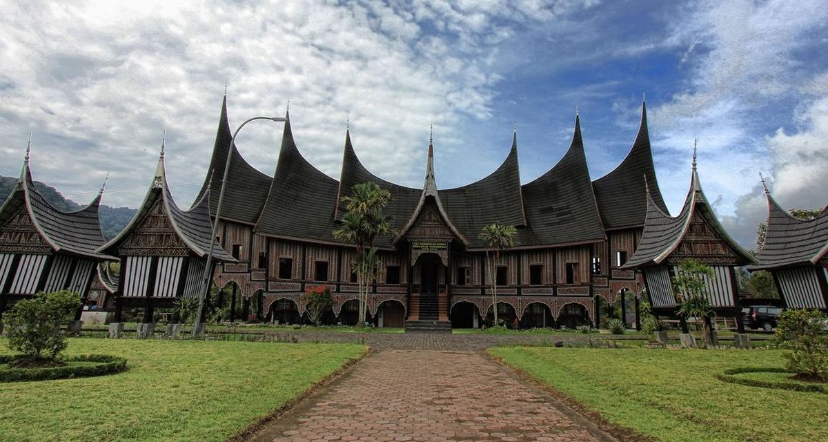 Rumah Tradisional Minangkabau Ternyata Memiliki Banyak Fungsi