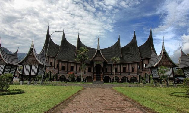 Rumah Tradisional Minangkabau Ternyata Memiliki Banyak Fungsi