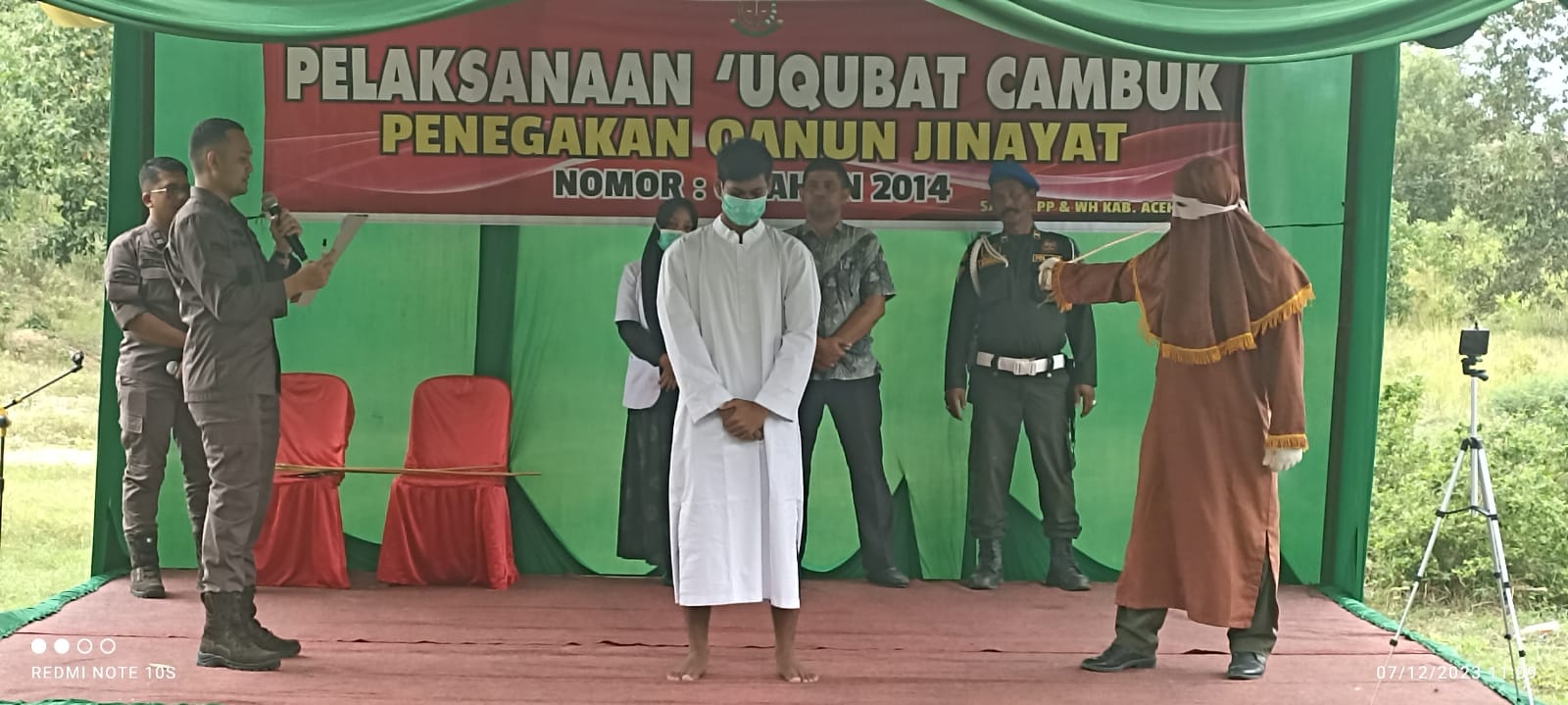 Hukuman Cambuk Di Aceh