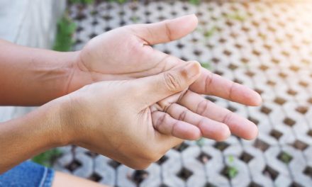 Tangan Kesemutan, Ini Tandanya Harus Ke Dokter