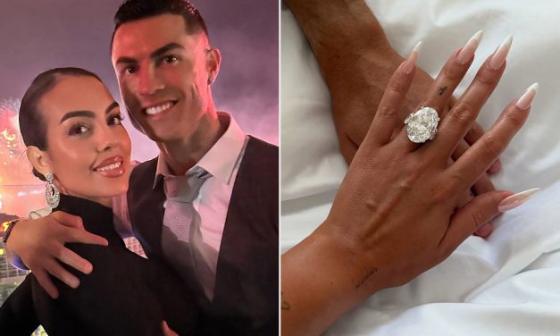 Cristiano Ronaldo Melamar Georgina Setelah 8 Tahun Bersama