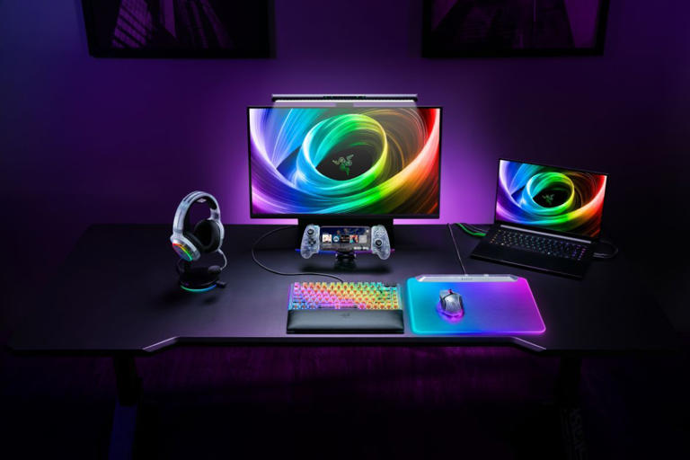 Bongkar Isi Perangkat, Razer Tampilkan Estetika Phantom White