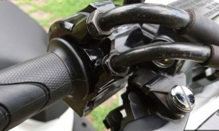 Alasan Teknis Motor Matic Kini Gunakan Dua Kabel Gas