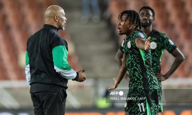 Nigeria Tersingkir Piala Dunia, Pelatih Tuduh Lawan Pakai Dukun