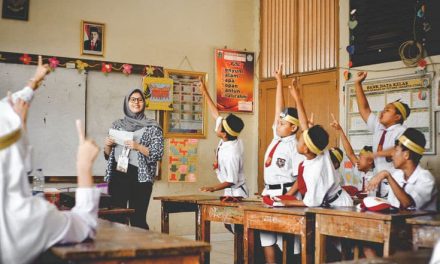 Sistem Gagal: Calon Guru Pilih Korporasi Daripada Mengajar