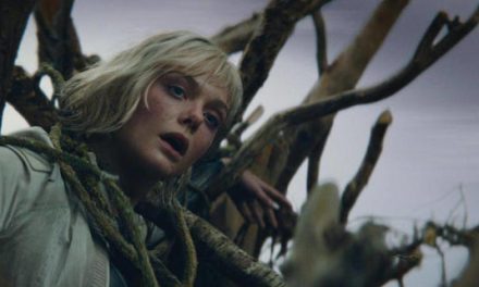 Elle Fanning Sebagai Thia Curi Perhatian, Film Predator-Badlands