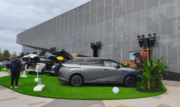 Teknologi Extended Range XPeng X9 Masuki Indonesia