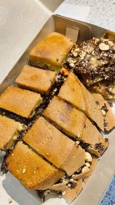 Terang Bulan: Simfoni Manis di Balik Wajan Tembaga