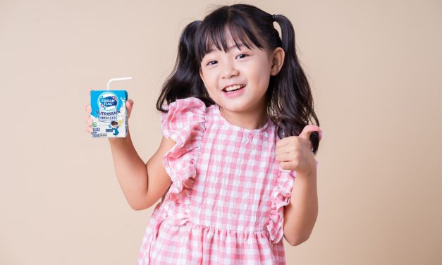 Trik Rahasia Biar Si Kecil Ketagihan Minum Susu
