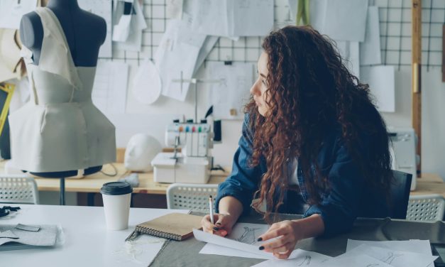 AI Generatif Ubah Industri Kreatif: Desainer Masuki Era Baru