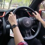 3 Trik Simpel Buat Pemula Biar Gak Kaku Pas Belajar Mobil