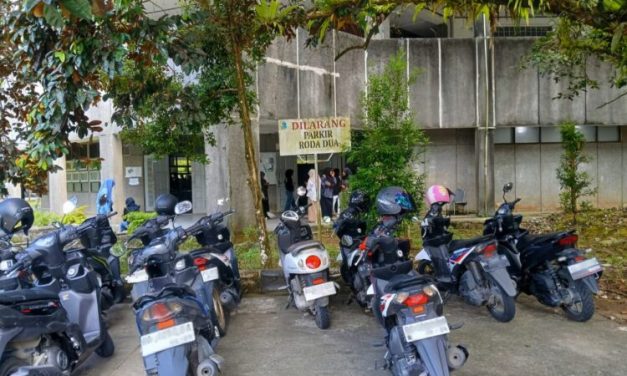 Gak Perlu Takut, Ini 3 Cara Elegan Tolak Pungli Parkir Liar