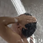 Mandi Pagi Atau Malam Buat Badan? Ini Jawaban Ahlinya!