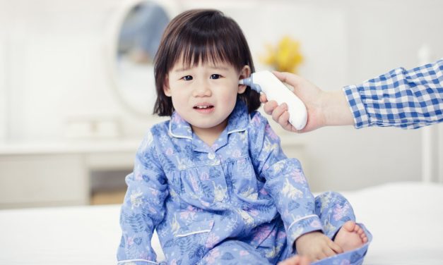 Pertolongan Pertama Anak Demam Tanpa Obat