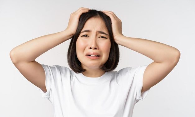 Tips Bikin Wanita Luluh Saat Lagi Bad Mood Parah