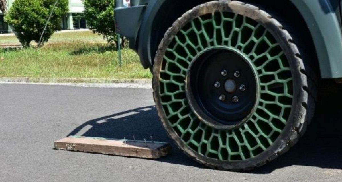 Auto Bebas Bocor! 3 Jenis Ban Cocok Buat Jalan Berbatu