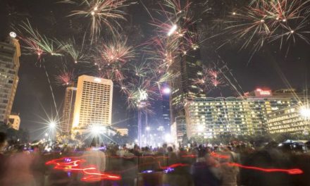 Aturan Pramono: Malam Tahun Baru Bebas Kembang Api